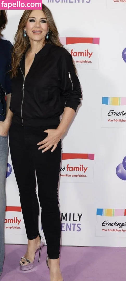 Elizabeth Hurley Onlyfans Photo Gallery 