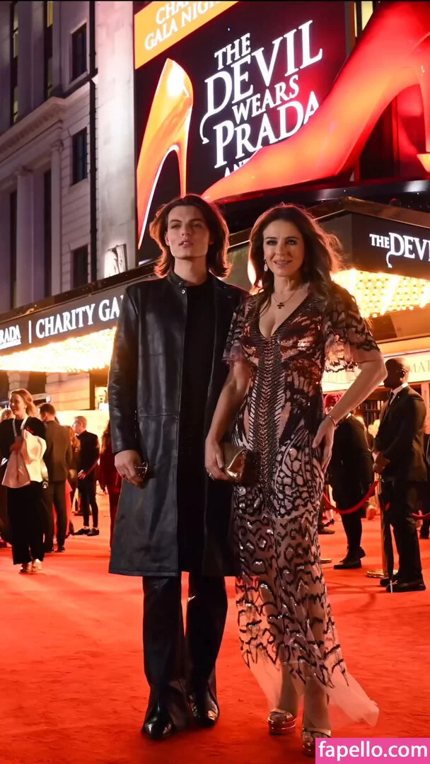 Elizabeth Hurley Onlyfans Photo Gallery 