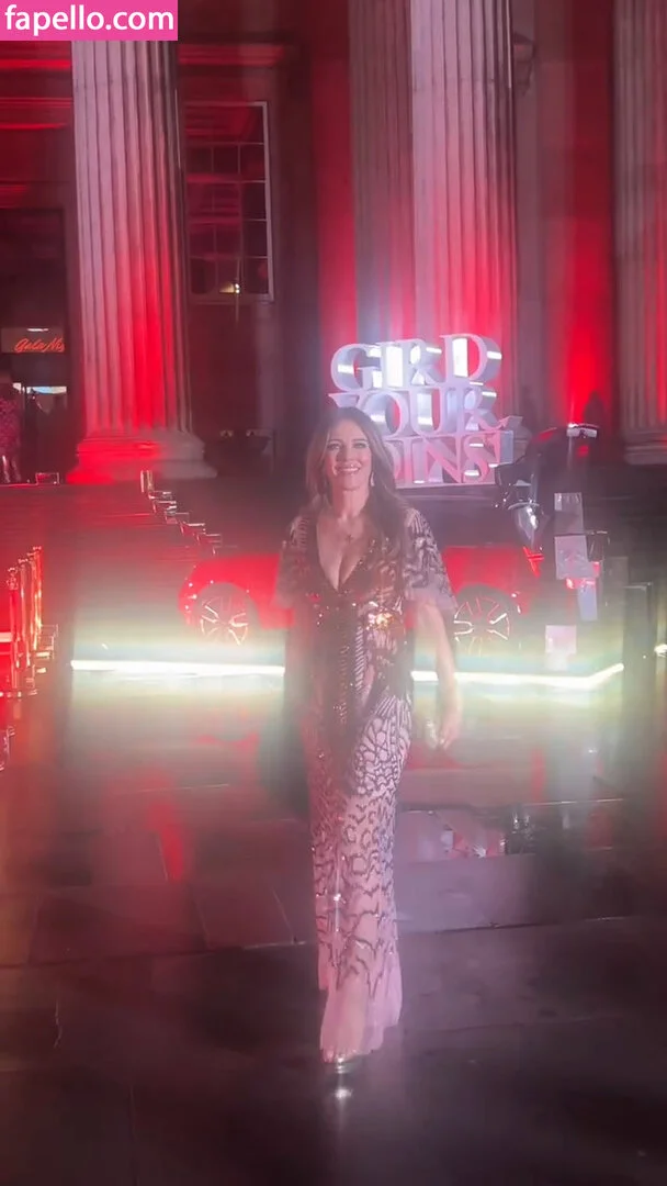 Elizabeth Hurley Onlyfans Photo Gallery 