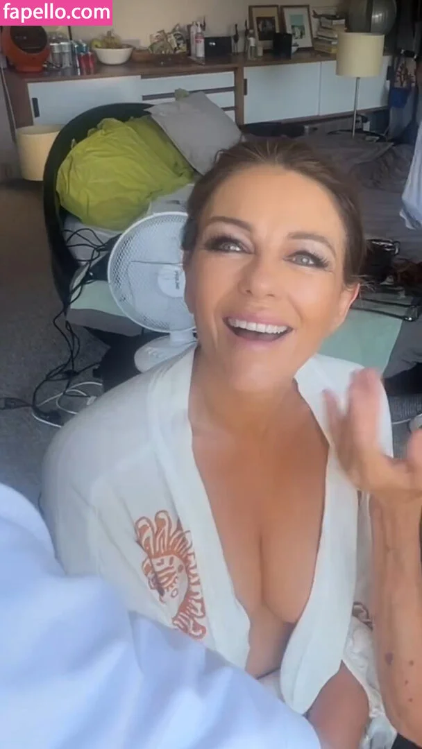Elizabeth Hurley Onlyfans Photo Gallery 