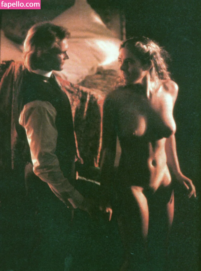 Elizabeth Hurley Onlyfans Photo Gallery 