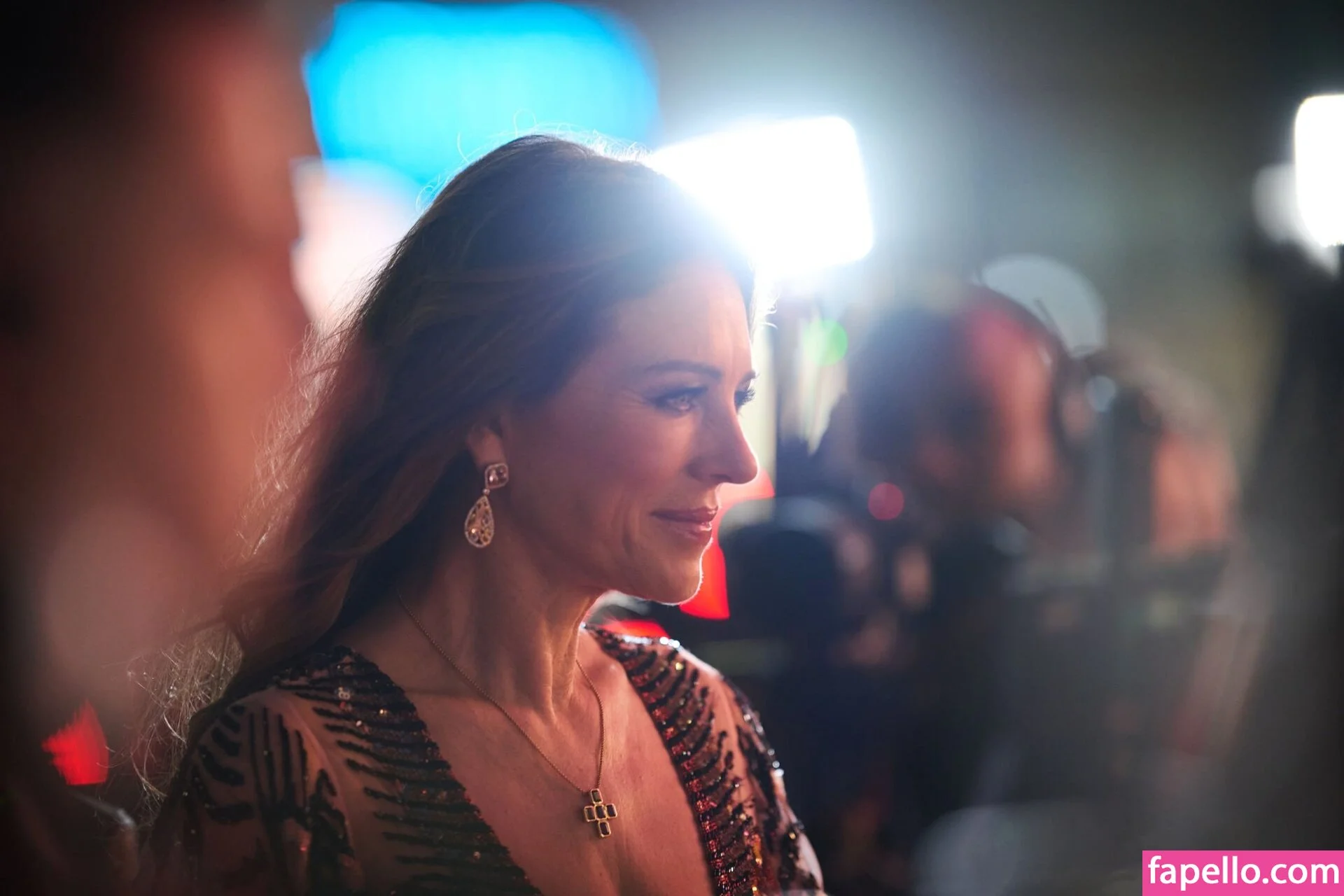 Elizabeth Hurley Onlyfans Photo Gallery 