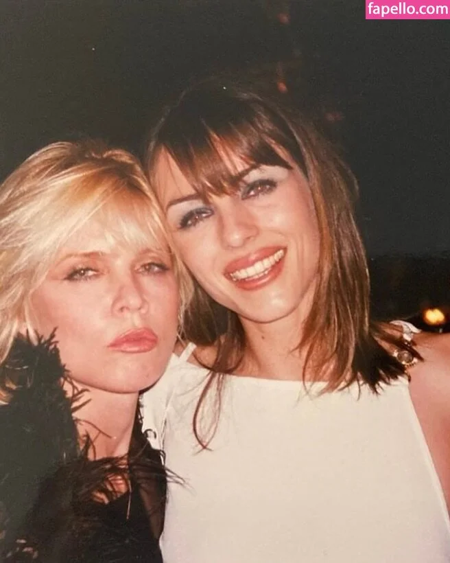 Elizabeth Hurley Onlyfans Photo Gallery 