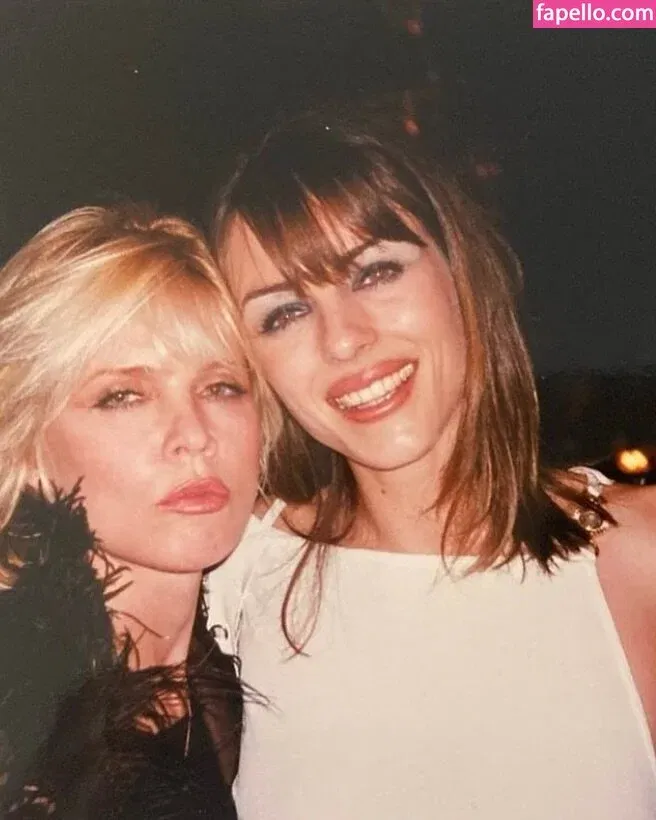 Elizabeth Hurley Onlyfans Photo Gallery 