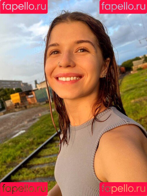 shulyyyyyy Onlyfans Photo Gallery 