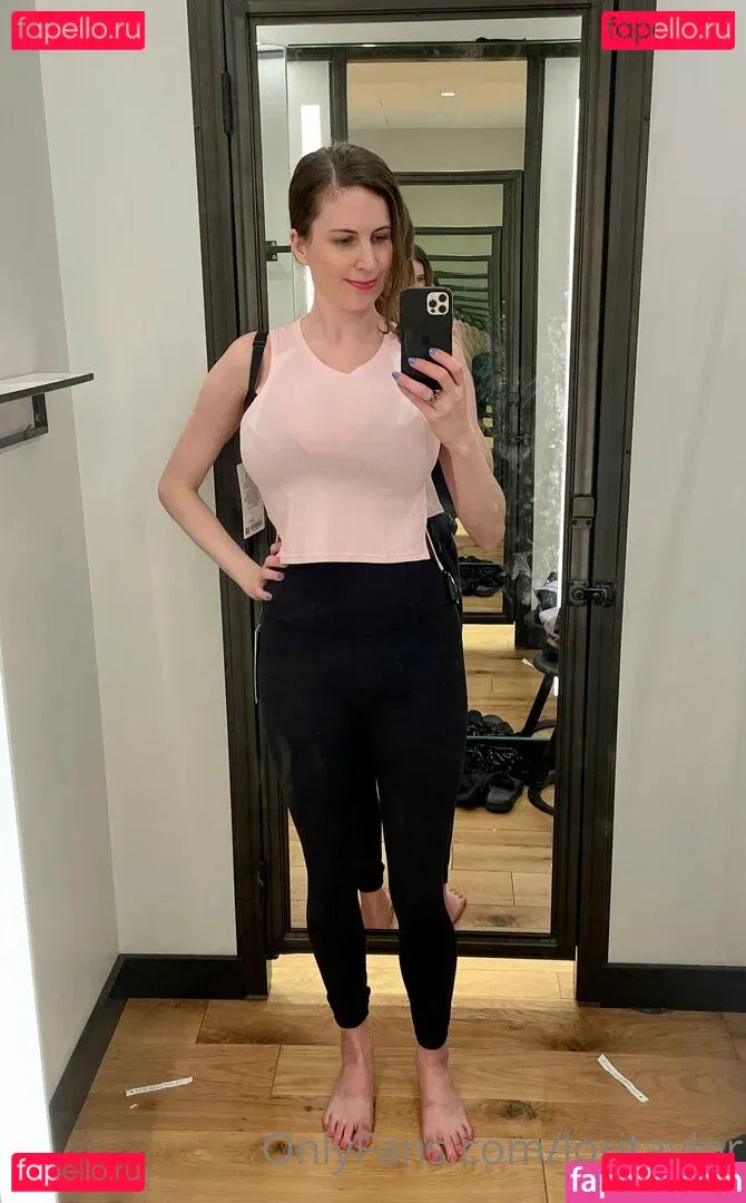loritaylor Onlyfans Photo Gallery 