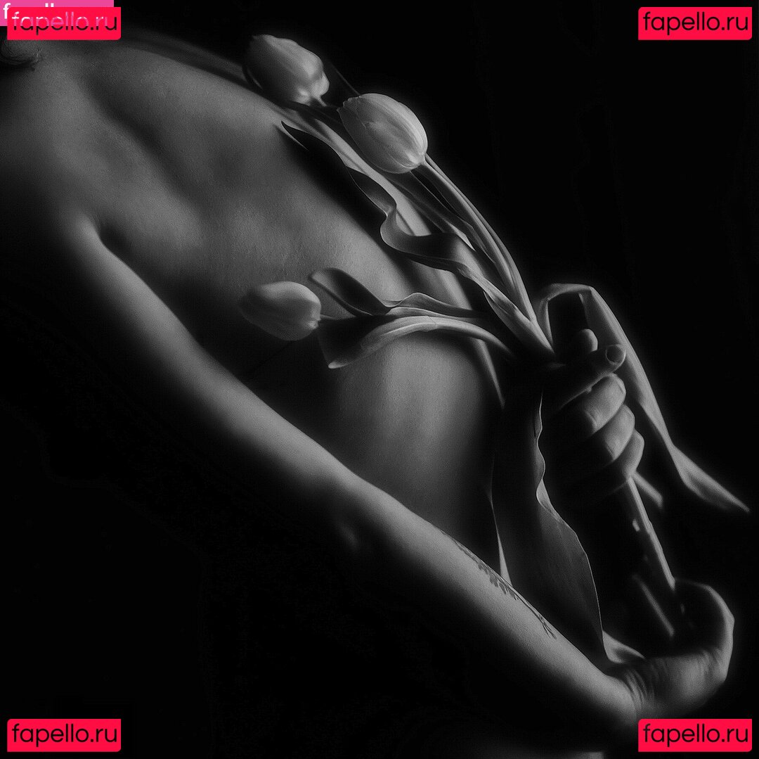 Clementine Poulain Nude Onlyfans Photo 35