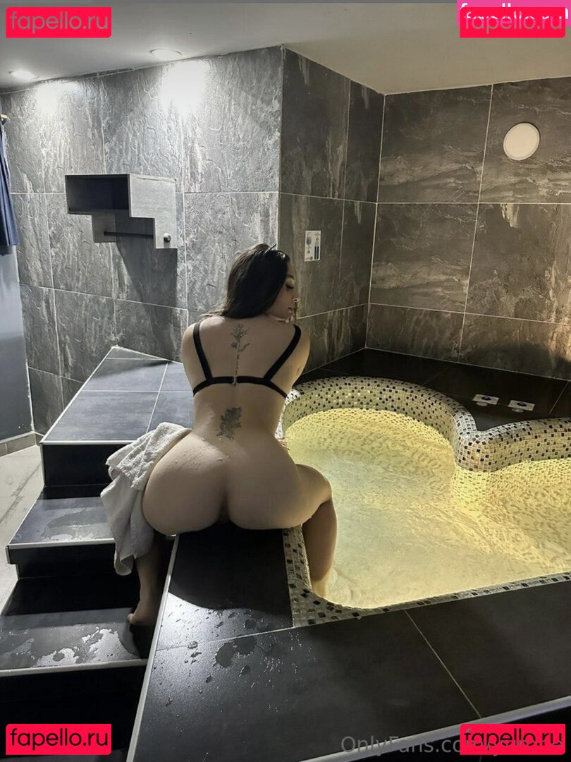 yumhe Nude Onlyfans Photo 7