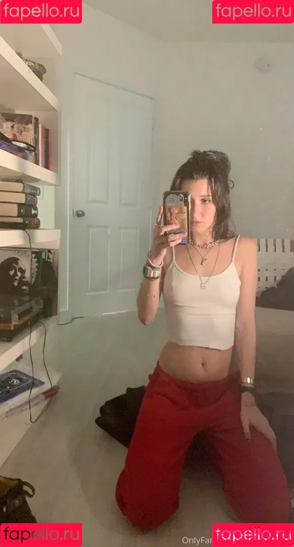 Anne Frank Onlyfans Photo Gallery 