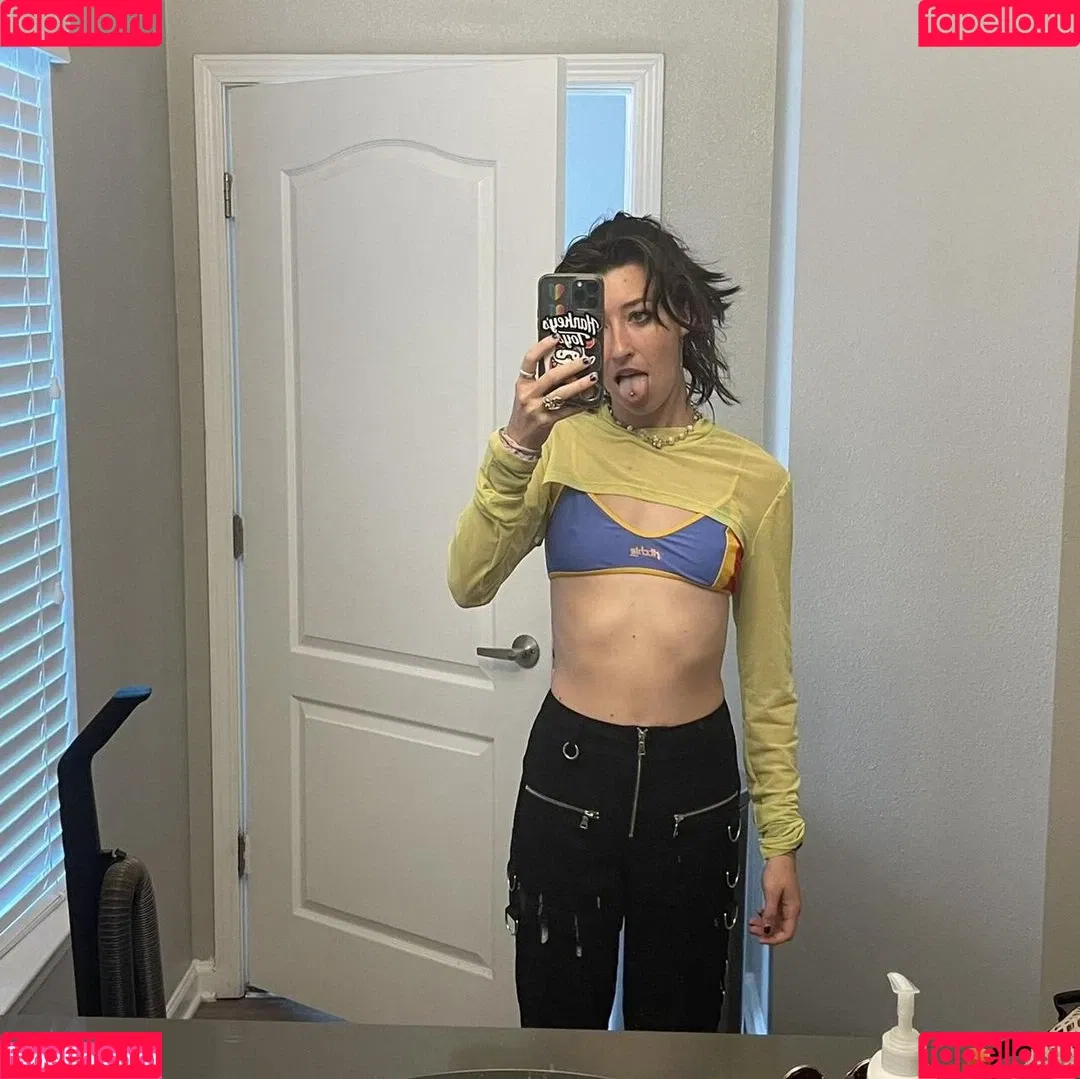 Anne Frank Onlyfans Photo Gallery 