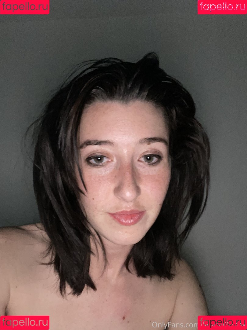 Anne Frank Onlyfans Photo Gallery 