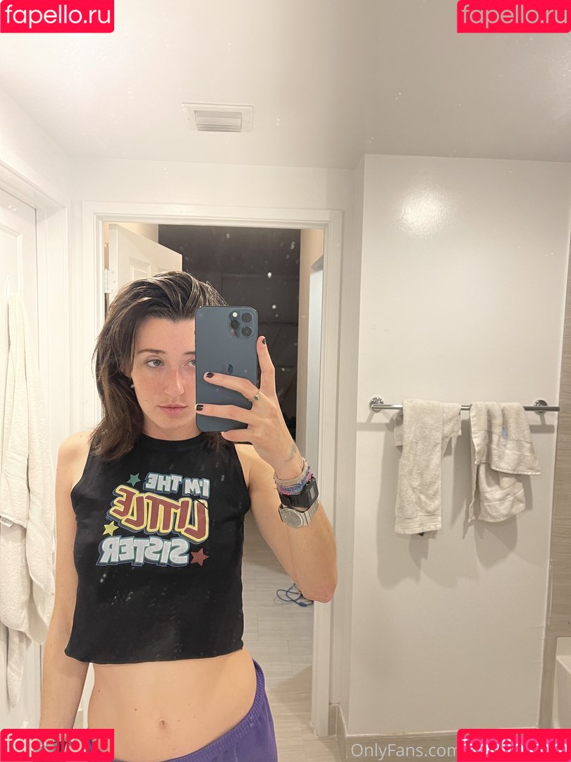 Anne Frank Onlyfans Photo Gallery 