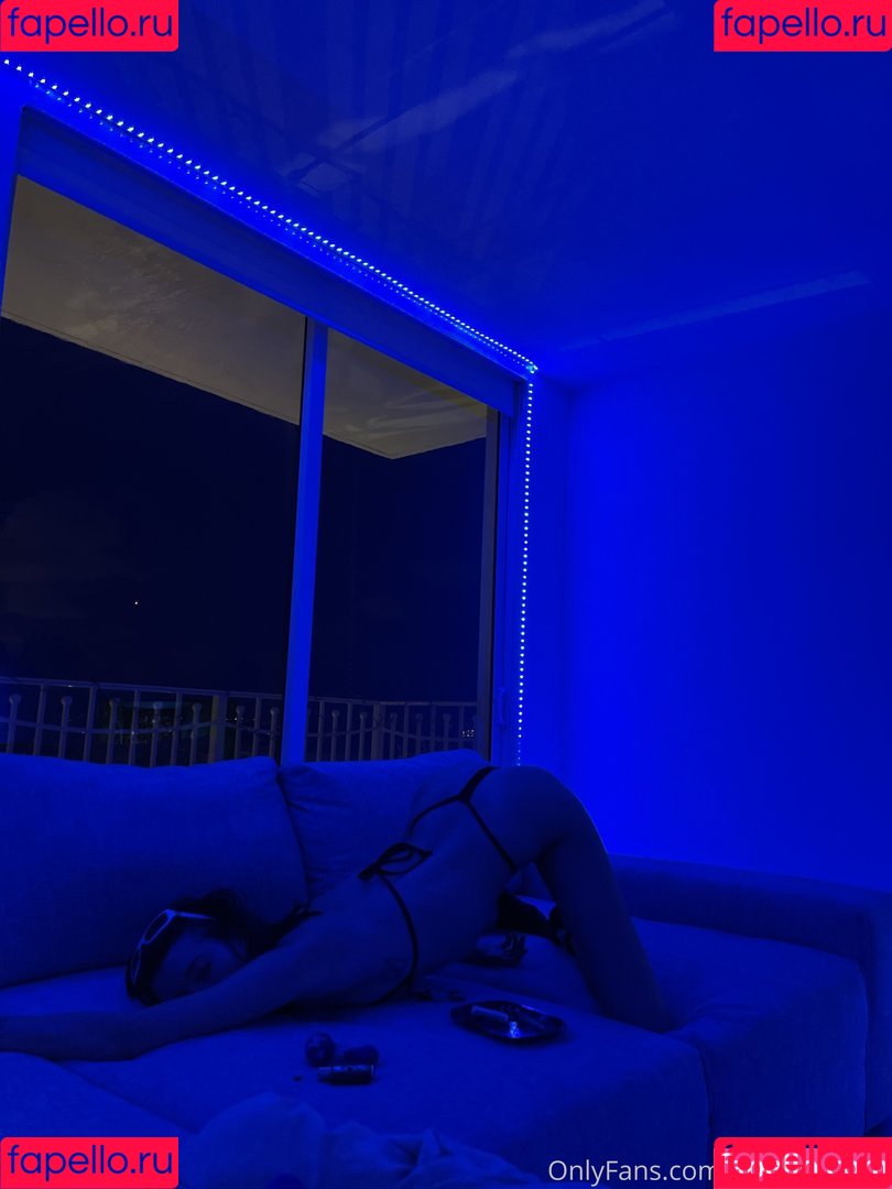 Anne Frank Onlyfans Photo Gallery 