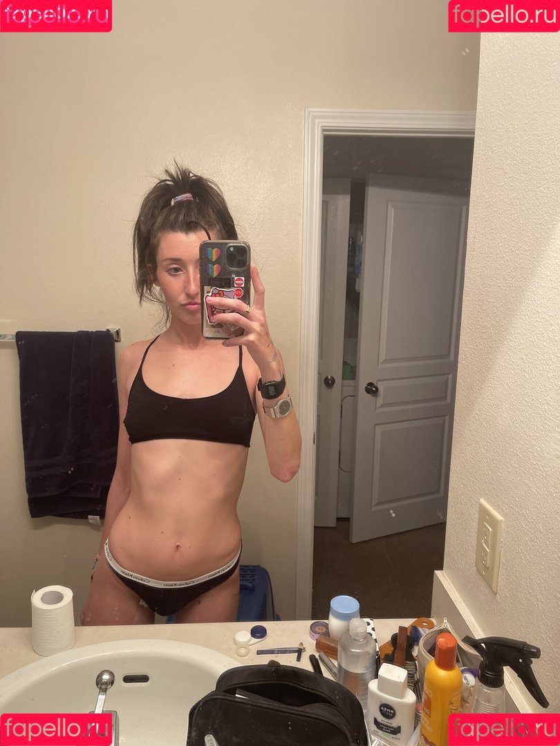 Anne Frank Onlyfans Photo Gallery 