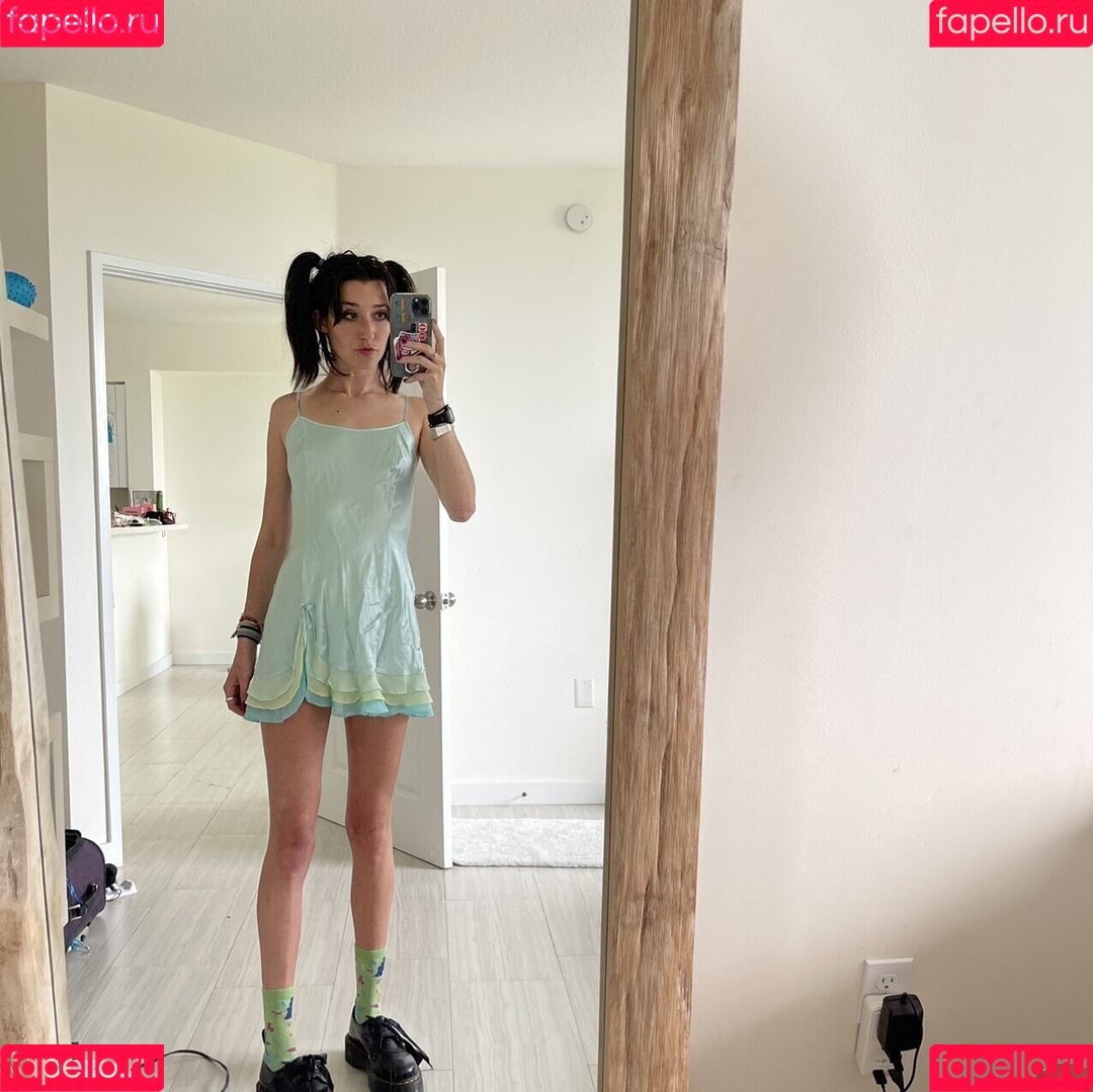 Anne Frank Onlyfans Photo Gallery 