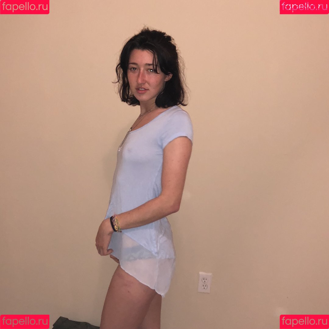 Anne Frank Onlyfans Photo Gallery 