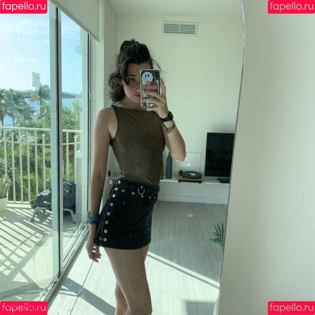 Anne Frank Onlyfans Photo Gallery 