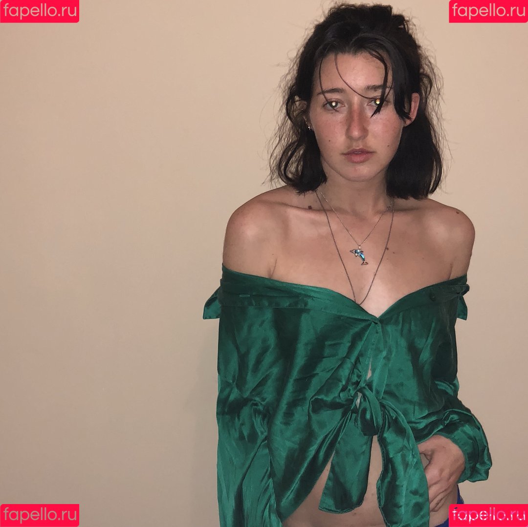 Anne Frank Onlyfans Photo Gallery 