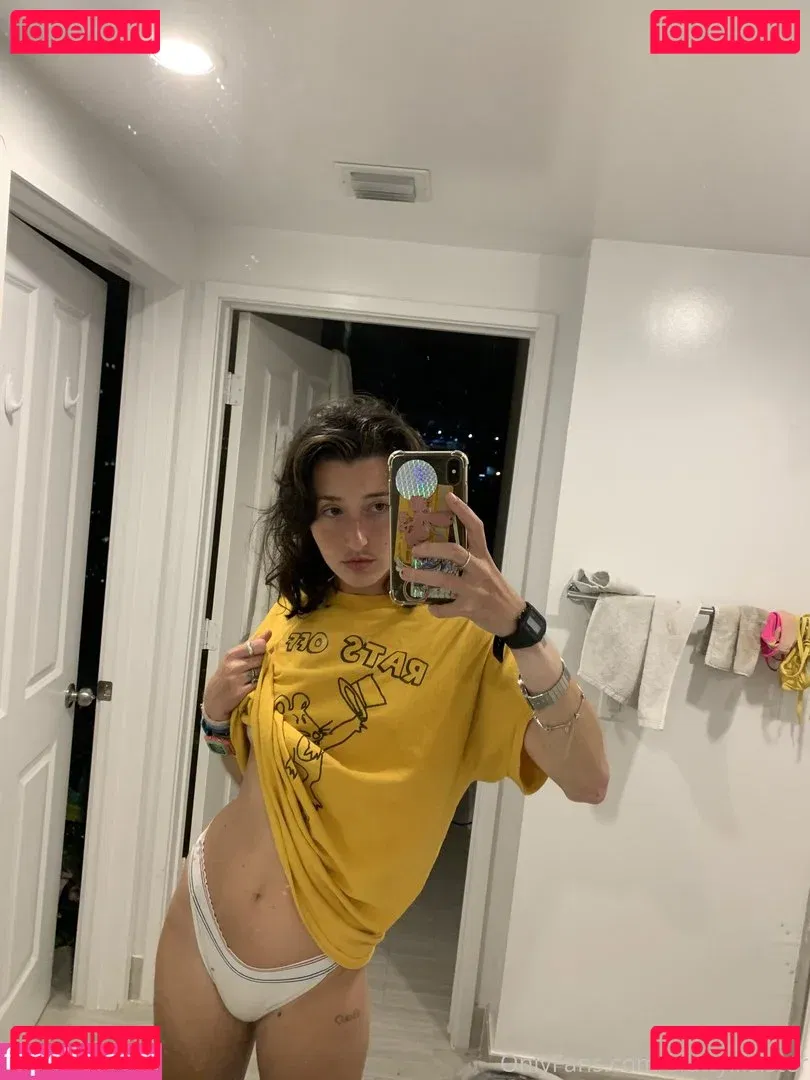 Anne Frank Onlyfans Photo Gallery 