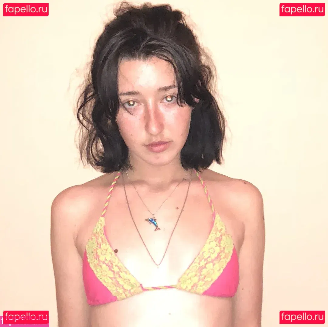 Anne Frank Onlyfans Photo Gallery 