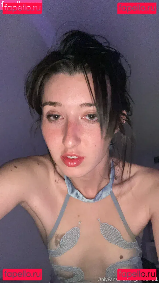 Anne Frank Onlyfans Photo Gallery 