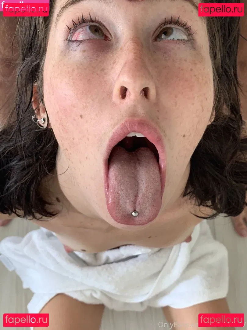 Anne Frank Onlyfans Photo Gallery 