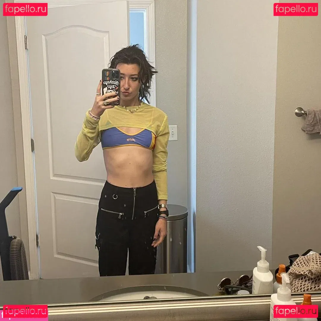 Anne Frank Onlyfans Photo Gallery 