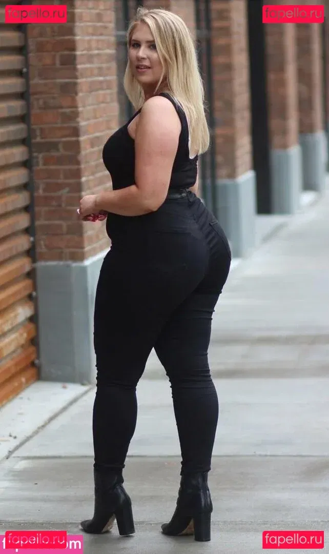 sophieeturner Onlyfans Photo Gallery 