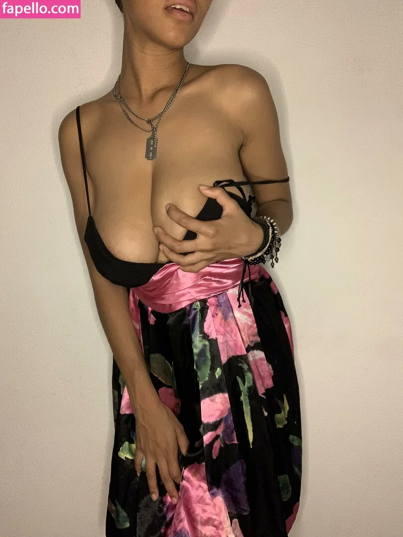 SultryAphodite Onlyfans Photo Gallery 