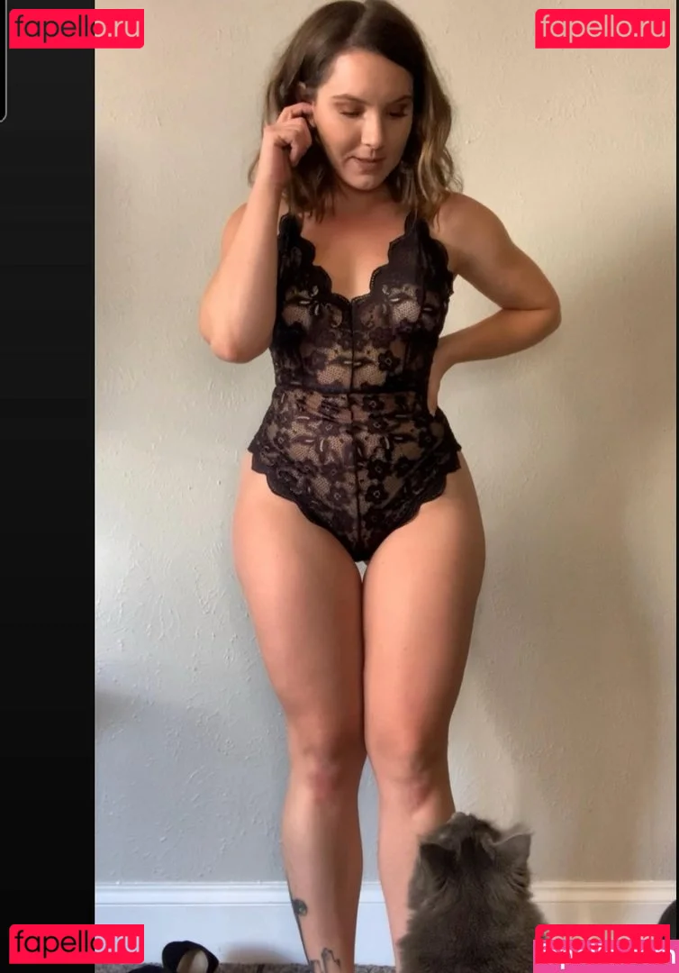 Crissy Climbs Onlyfans Photo Gallery 