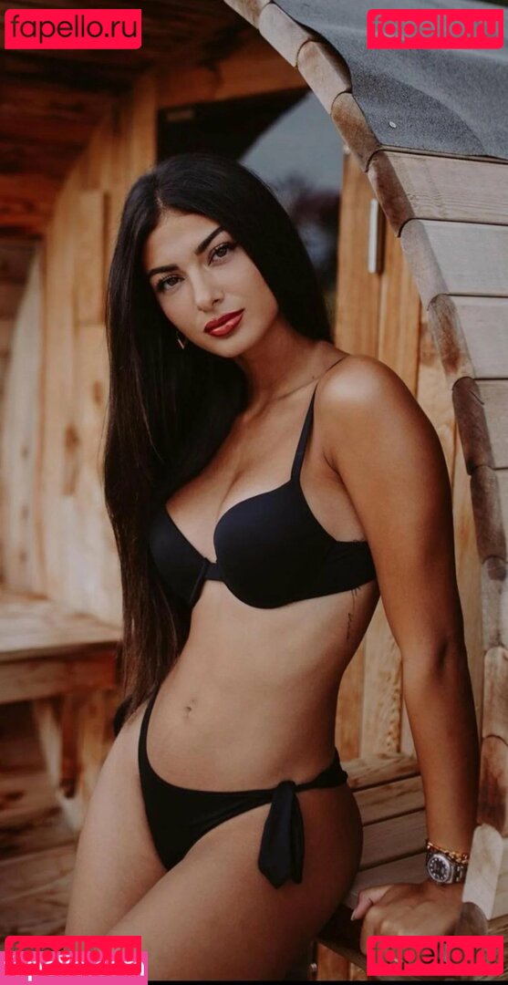 Elisa Maino Nude Onlyfans Photo 24