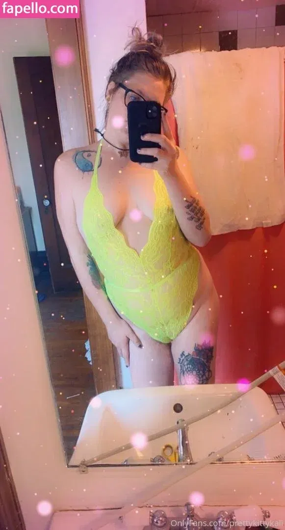prettykittykali Onlyfans Photo Gallery 