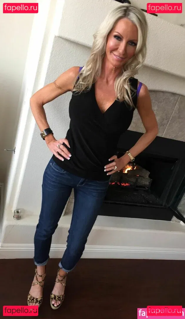 Emma Starr Onlyfans Photo Gallery 