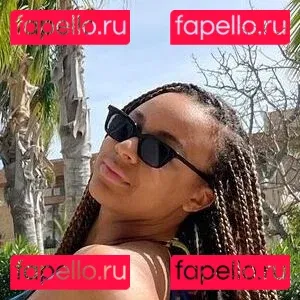 Noa Saez Onlyfans Photo Gallery 