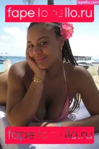 Noa Saez Onlyfans Photo Gallery 