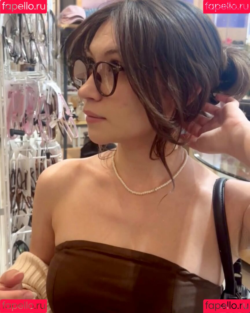 SabrinASMR Onlyfans Photo Gallery 