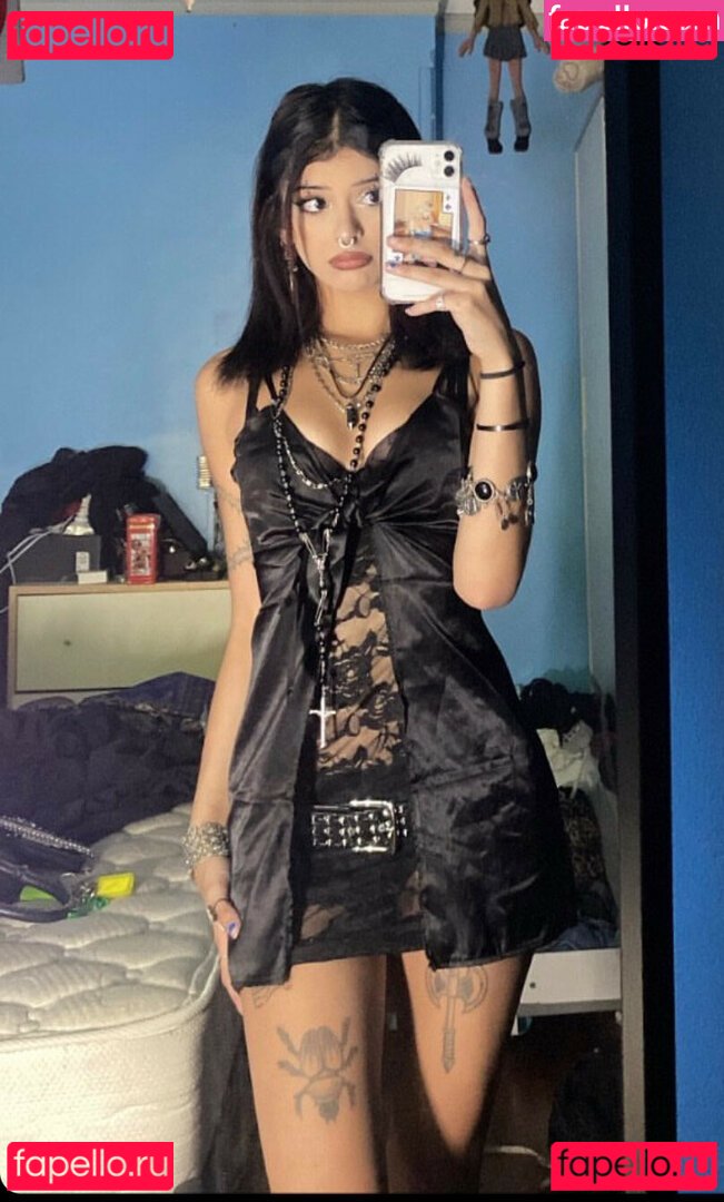 Irisblazed Nude Onlyfans Photo 9