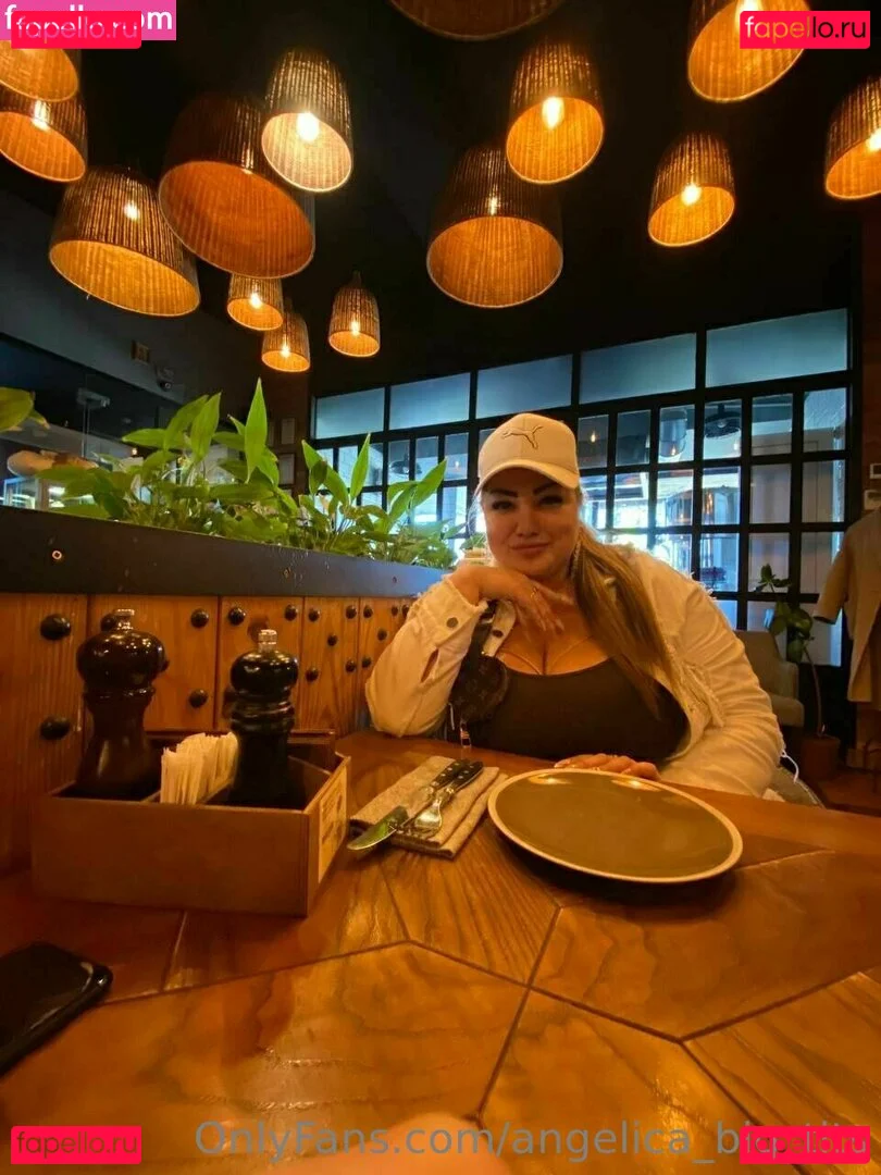 angelica_big_tits Onlyfans Photo Gallery 