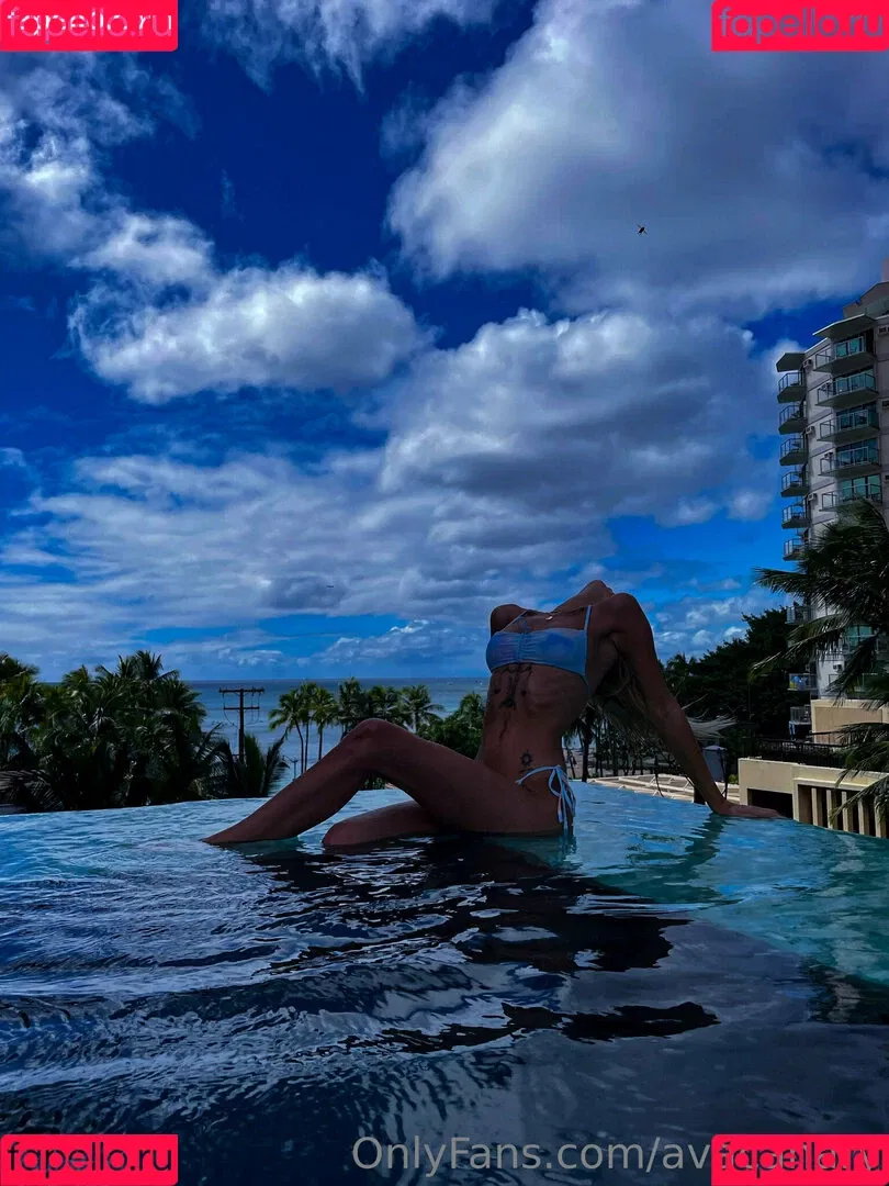 avacanary Onlyfans Photo Gallery 
