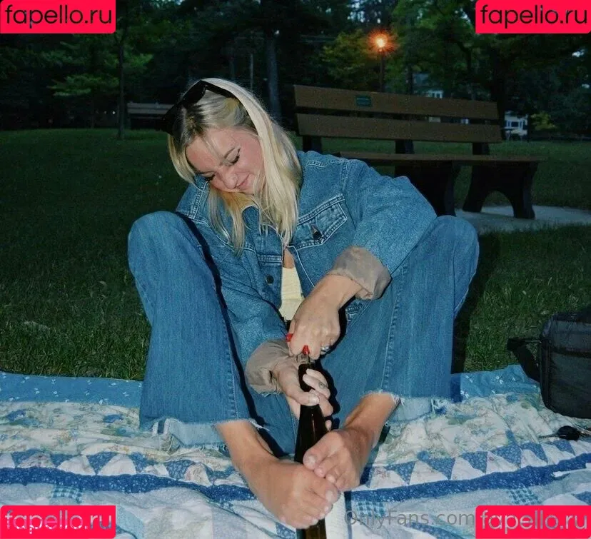 avacanary Onlyfans Photo Gallery 