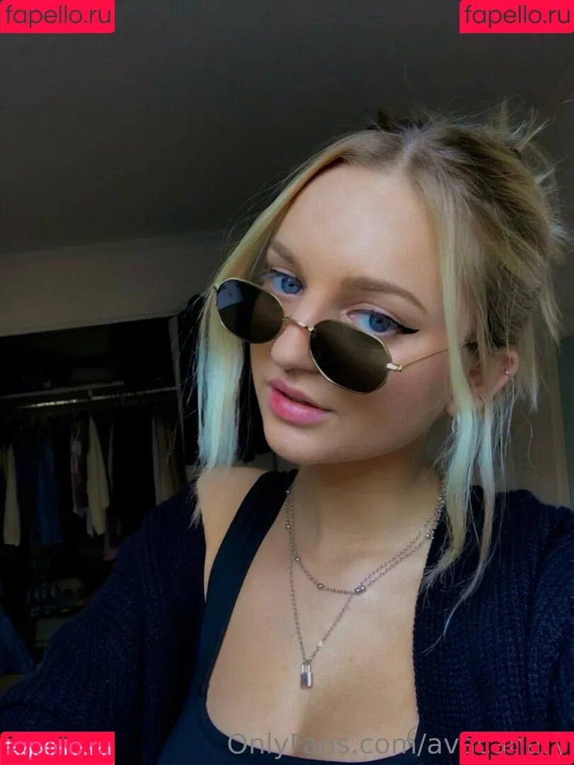 avacanary Onlyfans Photo Gallery 