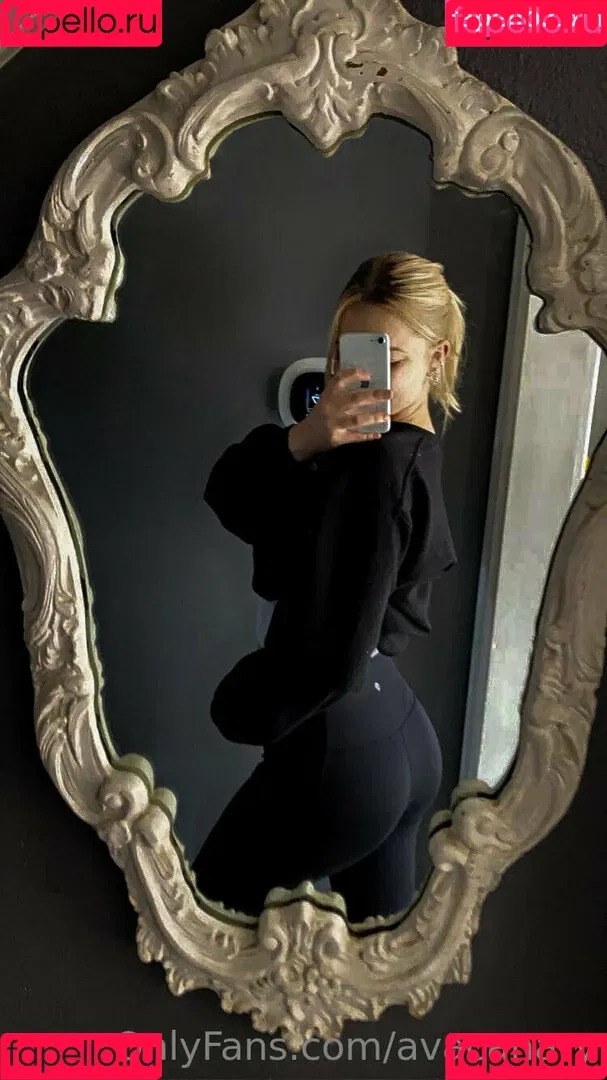 avacanary Onlyfans Photo Gallery 