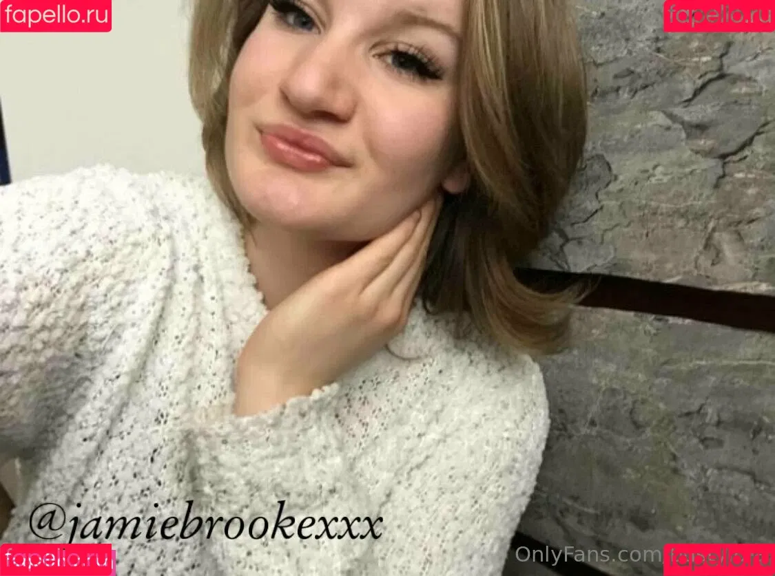 bustylola Onlyfans Photo Gallery 