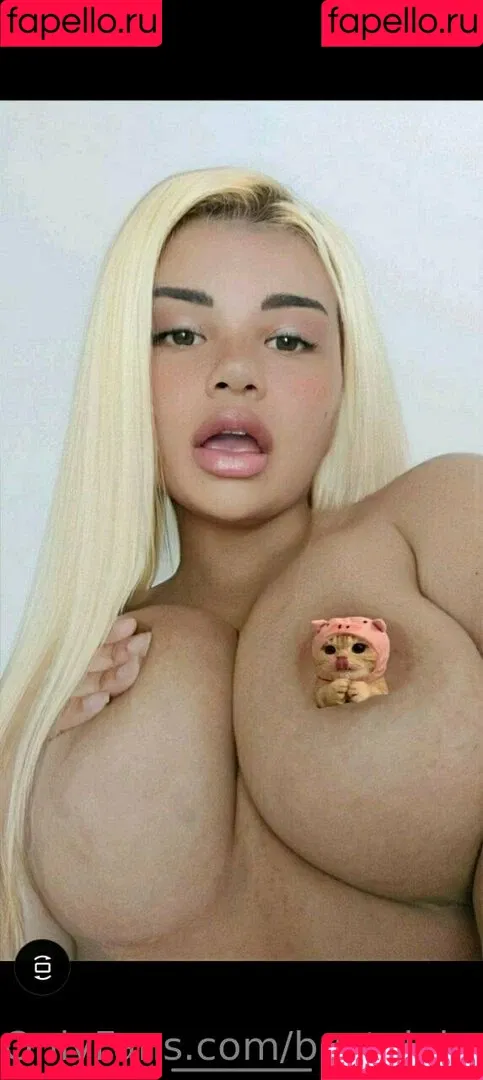 bustylola Onlyfans Photo Gallery 