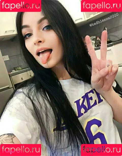 bustylola Onlyfans Photo Gallery 