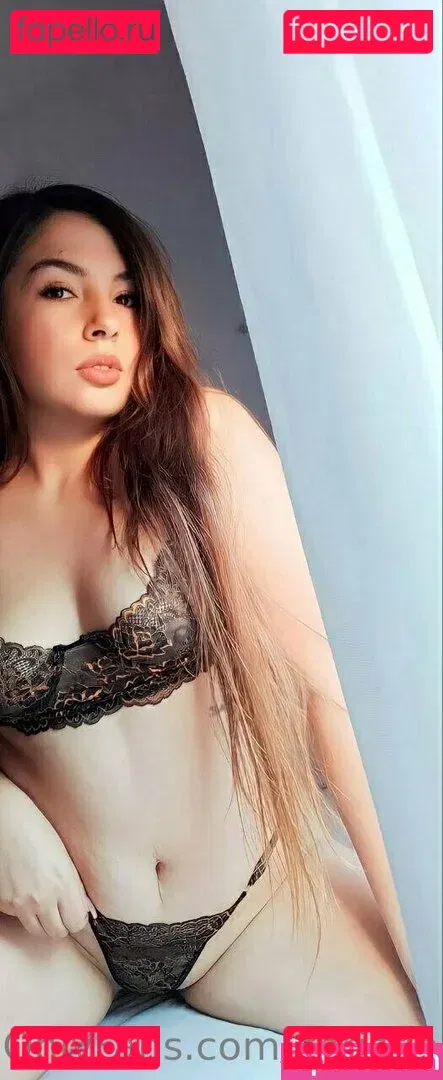 christinecaprice Onlyfans Photo Gallery 