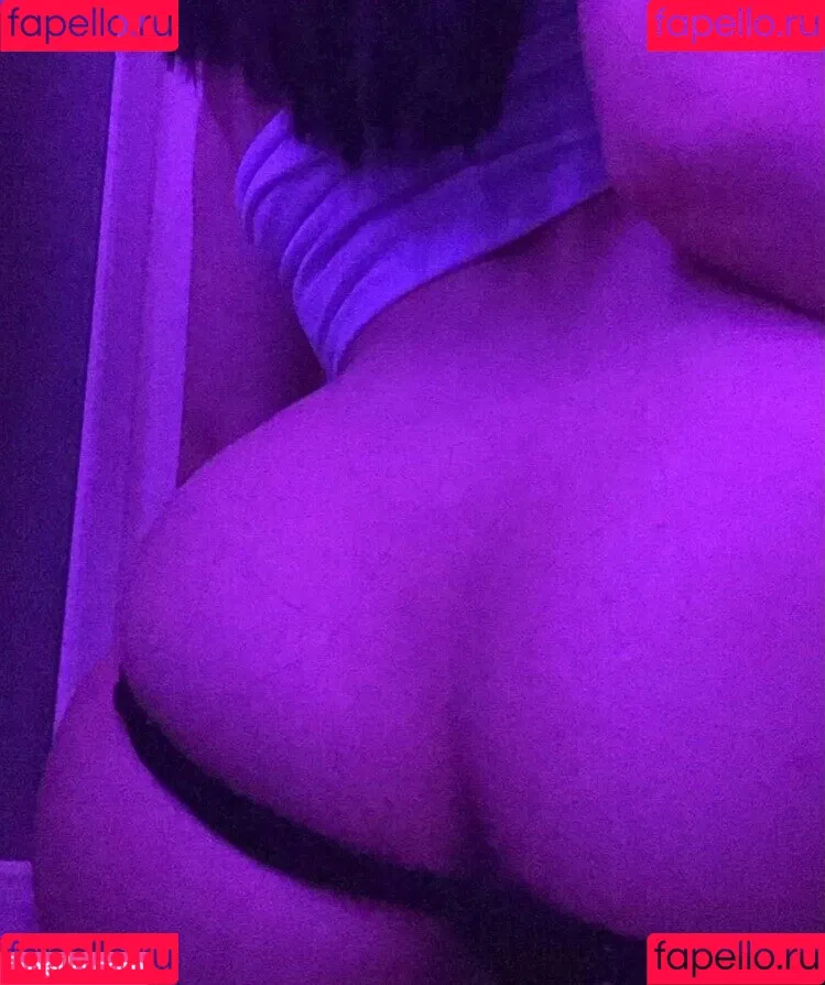 tinytvoya Onlyfans Photo Gallery 