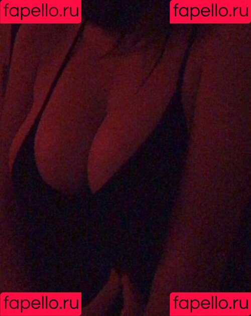 tinytvoya Onlyfans Photo Gallery 