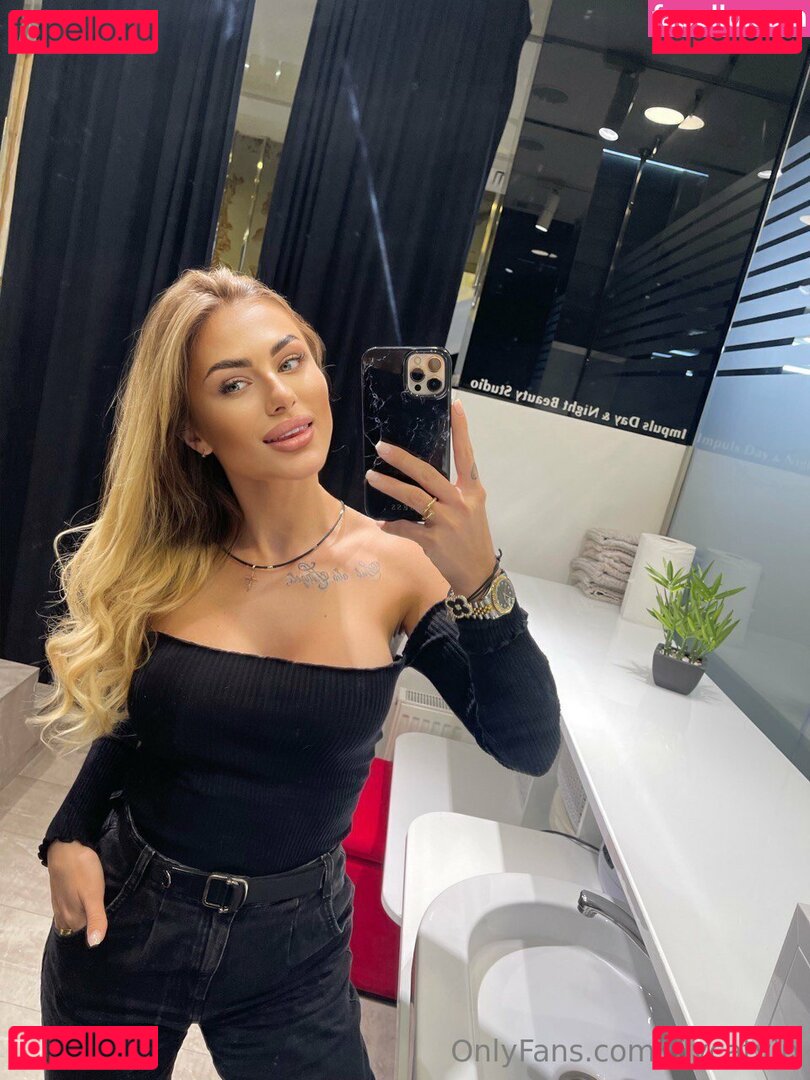 emilie_teyral Nude Onlyfans Photo 13