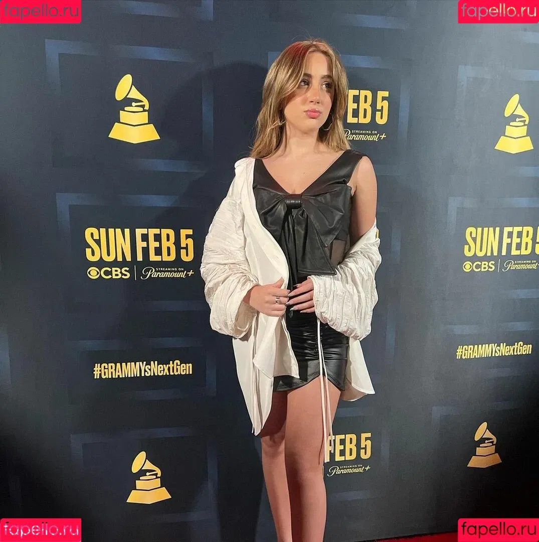Ava Kolker Onlyfans Photo Gallery 